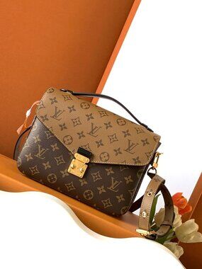 Brand new Louis Vuitton Pochette Métis Monogram Reverse bag with tags